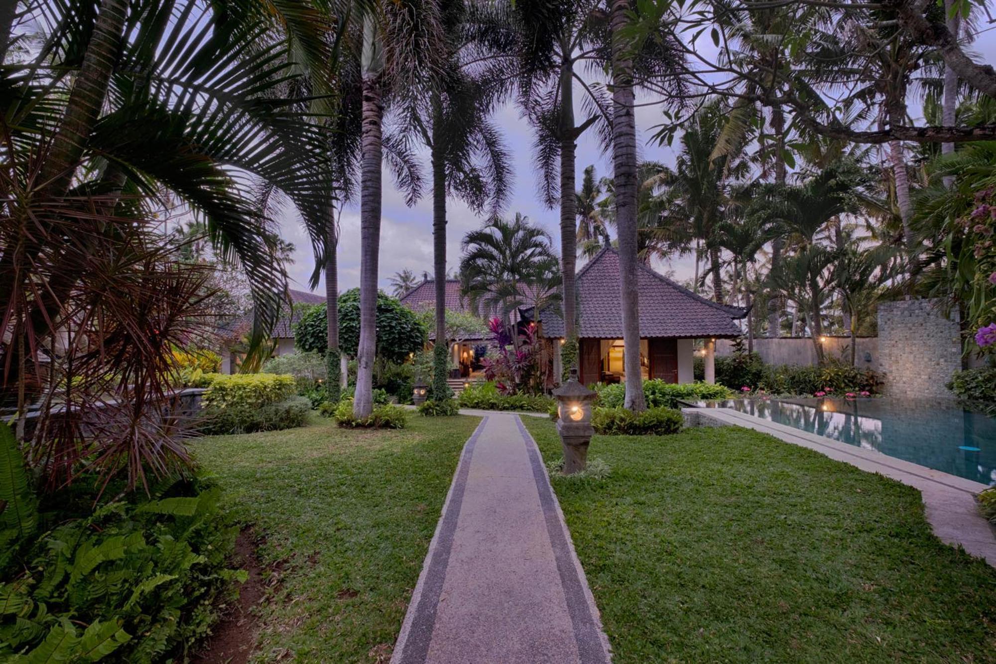 Kutus Kutus Saba Beach Villa يوغياكارتا المظهر الخارجي الصورة